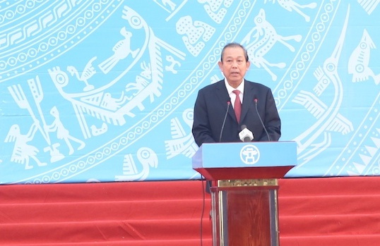 Phó Thủ tướng Thường trực Chính phủ Trương Hòa Bình phát biểu chỉ đạo tại lễ ra quân phát động Năm ATGT năm 2017. 