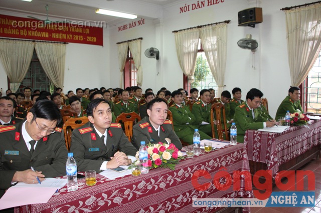 Đại biểu các đơn vị tham dự Hội nghị