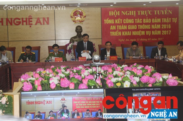 Đồng chí Huỳnh Thanh Điền- Phó Chủ tịch UBND tỉnh, Phó Ban Thường trực Ban ATGT tỉnh phát biểu chỉ đạo tại hội nghị