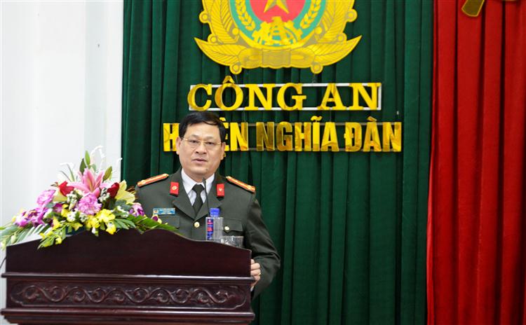 Đồng chí Đại tá Nguyễn Hữu Cầu, Giám đốc Công an tỉnh phát biểu tại Hội Nghị