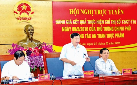 Chủ tịch UBND tỉnh Nguyễn Xuân Đường phát động cuộc vận động “Nói không với thực phẩm bẩn” tại Hội nghị đánh giá kết quả thực hiện Chỉ thị 13/CT-TTg