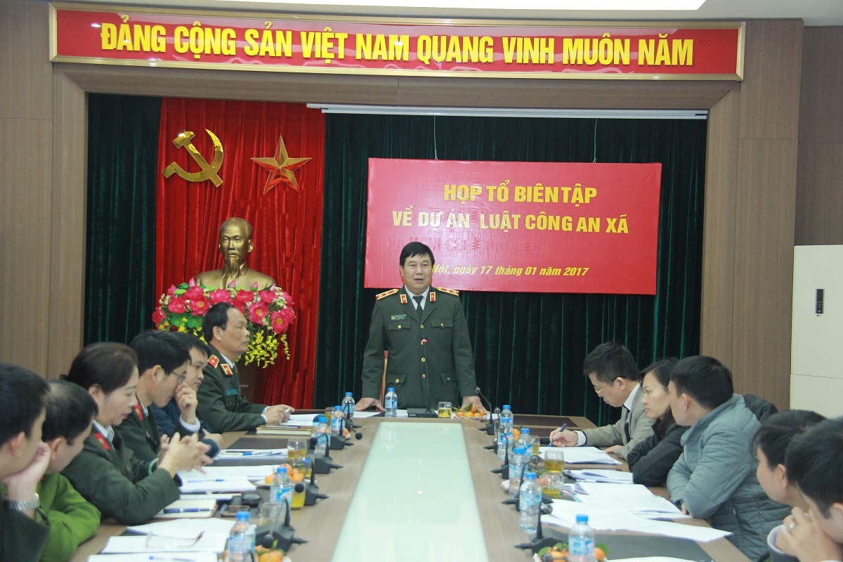 Trung tướng Nguyễn Ngọc Anh phát biểu kết luận tại cuộc họp.