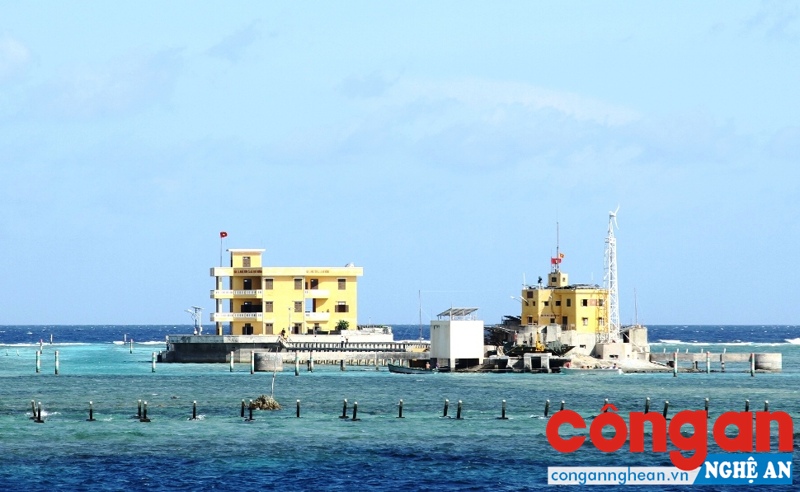 Đảo chìm Đá Lớn - một trong những điểm đảo đón Tết Đinh Dậu sớm ở Trường Sa