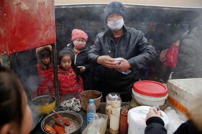 Ô nhiễm không khí là một trong những nguyên nhân hàng đầu khiến trẻ em tử vong. Ảnh: Reuters