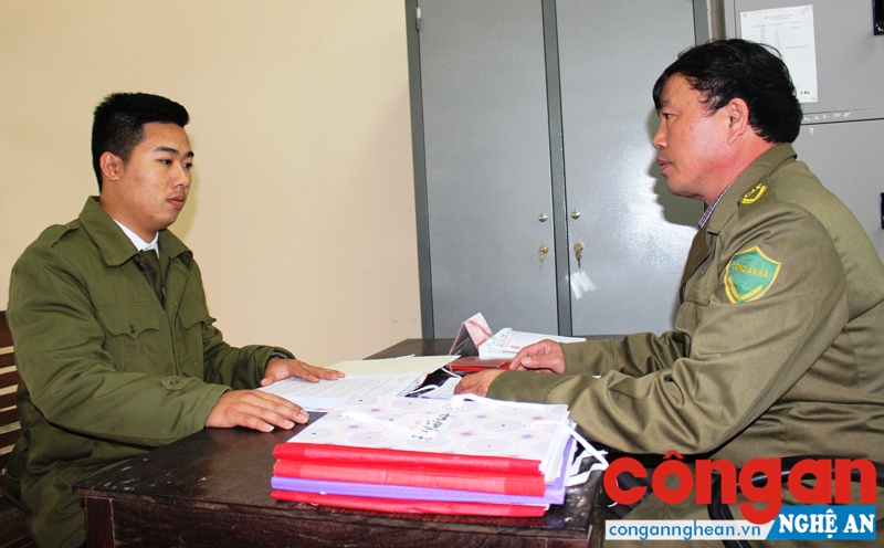 Ban Công an xã Kim Liên trao đổi kế hoạch đảm bảo ANTT trên địa bàn