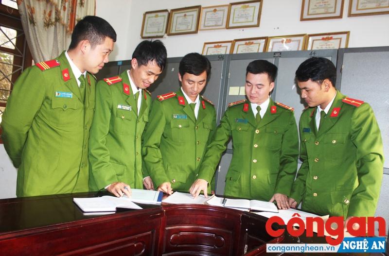 Đội Cảnh sát ĐTTP về Hình sự - Kinh tế - Ma túy Công an huyện Nghĩa Đàn triển khai kế hoạch phá chuyên án giết người