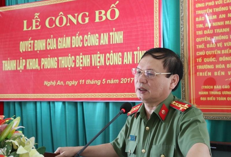 Đồng chí Đại tá Nguyễn Đình Dung, Phó Giám đốc Công tỉnh phát hiểu chỉ đạo buổi lễ
