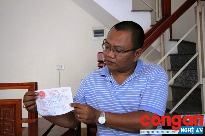 Anh Trần Khắc Đạt trú tại phường Vinh Tân (TP Vinh) bất bình về việc phải nộp số tiền 2 triệu đồng trước khi làm giấy khai sinh cho con thứ 3