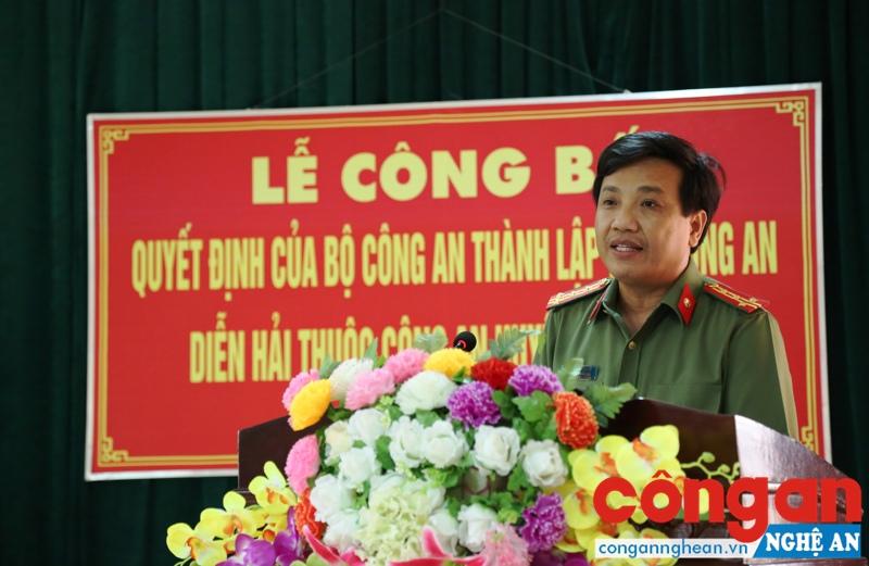 Đại tá Hồ Văn Tứ, Phó Bí thư Đảng ủy, Phó Giám đốc Công an tỉnh phát biểu tại buổi lễ