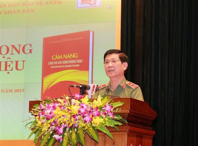 Thứ trưởng Nguyễn Văn Sơn phát biểu tại buổi gặp mặt.