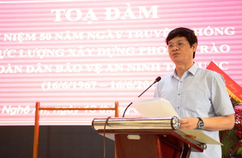 Đồng chí Lê Xuân Đại, Ủy viên BTV Tỉnh ủy, Phó Chủ tịch Thường trực UBND tỉnh phát biểu tại buổi tọa đàm.