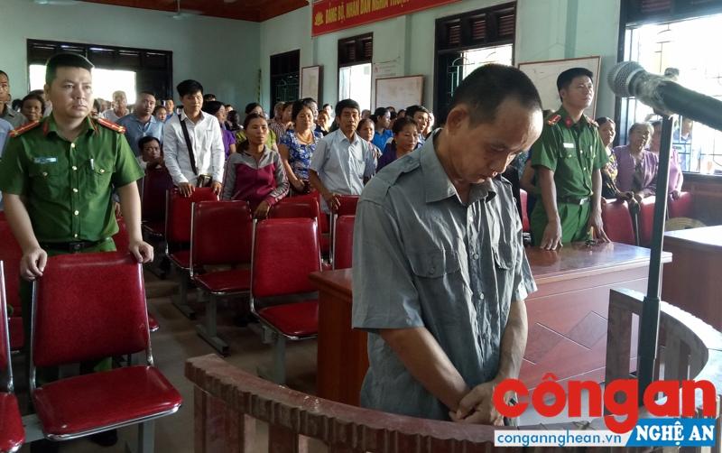 Bị cáo Bùi Văn Hà bị tuyên phạt 27 tháng tù giam về tội tàng trữ trái phép chất ma túy