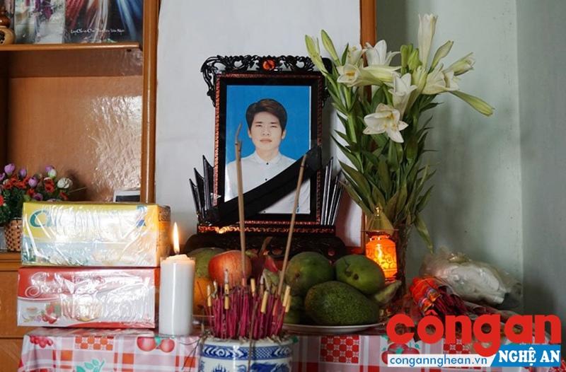  Di ảnh anh Lưu Xuân Hoàng, 1 trong 9 công dân Việt thiệt mạng trên biển Trung Quốc
