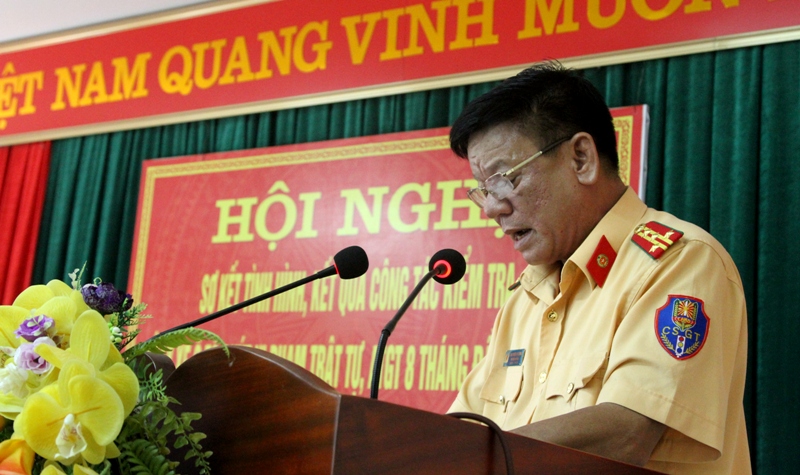 Đại tá Cao Minh Phượng,Trưởng phòng Cảnh sát giao thông Đường Bộ - Đường sắt Công an tỉnh phát biểu khai mạc Hội nghị.