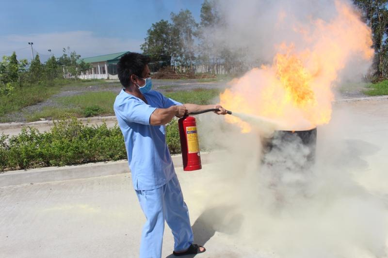 Lực lượng PCCC cơ sở thực tập phương án chữa cháy tại chỗ