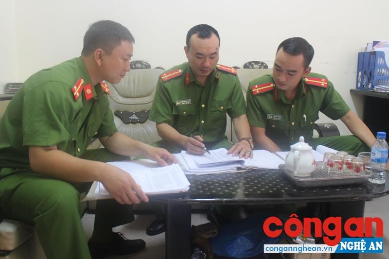 CBCS Đội 3, Phòng Cảnh sát ĐTTP về Ma túy họp bàn kế hoạch phá án