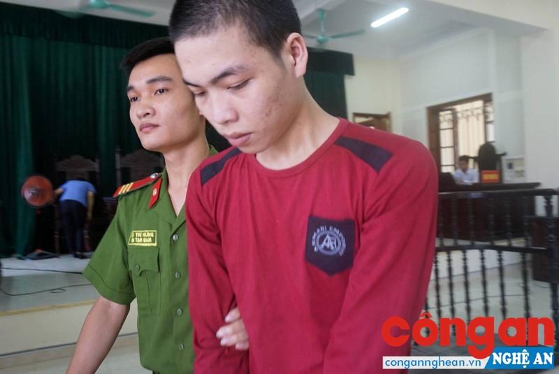 Bị cáo Lô Văn Dần bị kết án 5 năm tù giam về tội “Cố ý gây thương tích”