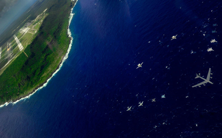 Mỹ có một căn cứ hải quân và trạm bảo vệ bờ biển ở phía nam đảo Guam còn căn cứ không quân Anderson nằm ở phía Bắc. (Ảnh: Foxtrotalpha)