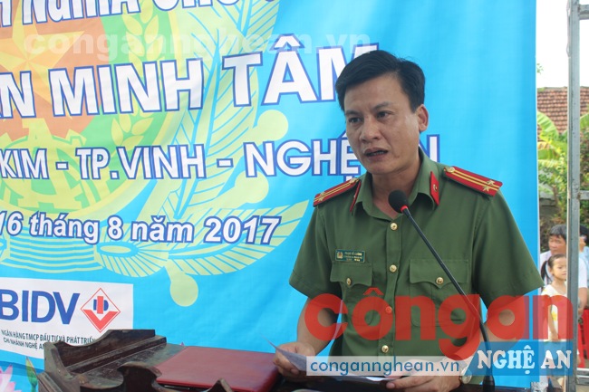 Đồng chí Thượng tá Vũ Mạnh Cường, Phó trưởng CATP Vinh phát biểu tại lễ khánh thành
