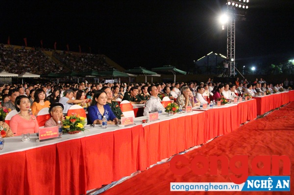 Các đại biểu tham dự lễ kỷ niệm 1390 danh xưng Diễn Châu