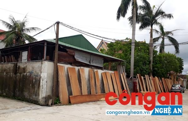 Xưởng gỗ bị “tố” gây ô nhiễm môi trường tại phường Đông Vĩnh (TP Vinh)
