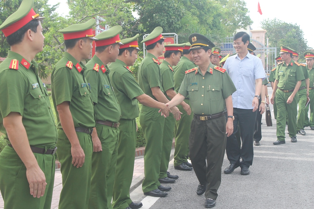 Trong chuyến thăm và làm việc tại Nghệ An, đồng chí Thứ trưởng đã có buổi làm việc với Cảnh sát PC&CC