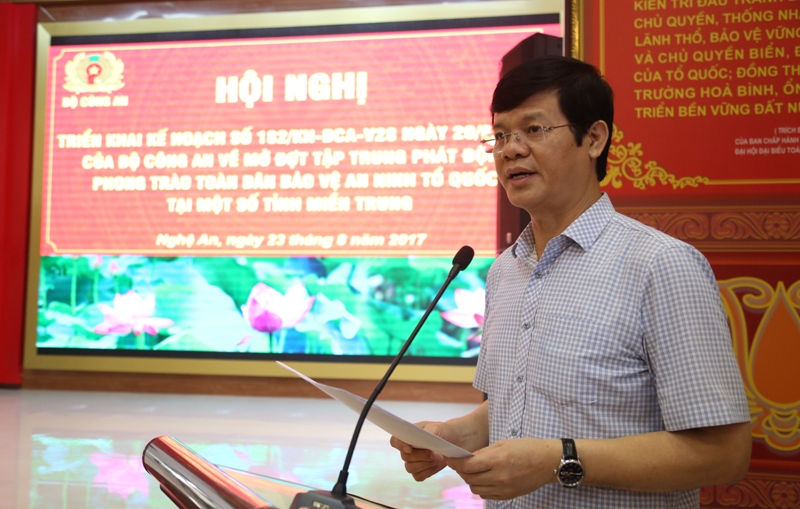 Đồng chí Lê Xuân Đại, Phó chủ tịch thường trực UBND tỉnh Nghệ An phát biểu tại Hội nghị.