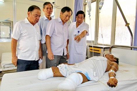 Nạn nhân Bo Bo Sượng may mắn thoát chết nhưng bị tàn phế hai tay và hỏng hai mắt.