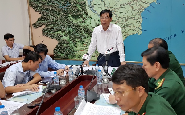 Bộ trưởng Nguyễn Xuân Cường chủ trì cuộc họp chống bão số 10
