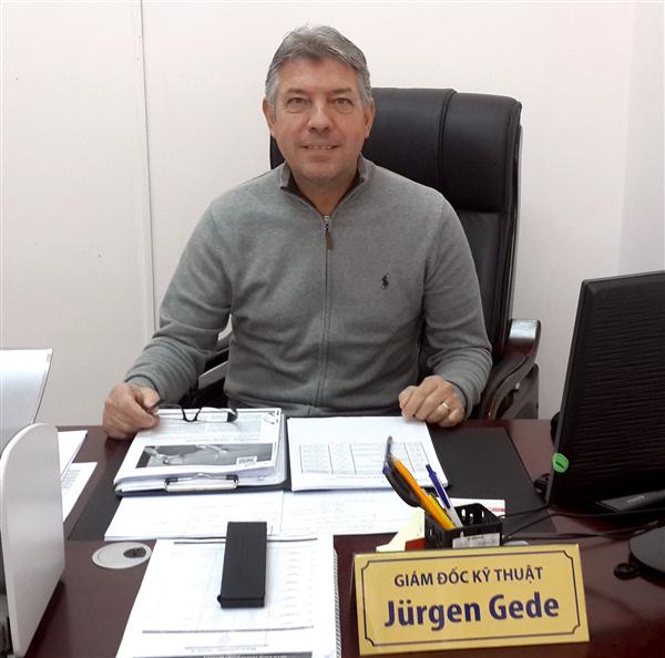 Jurgen Gede 1 trong 2 ứng cử viên thầy ngoại tại tuyển Quốc gia