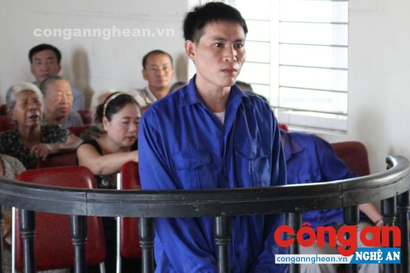 Bị cáo Phan Thanh Vui tại phiên tòa xét xử lưu động