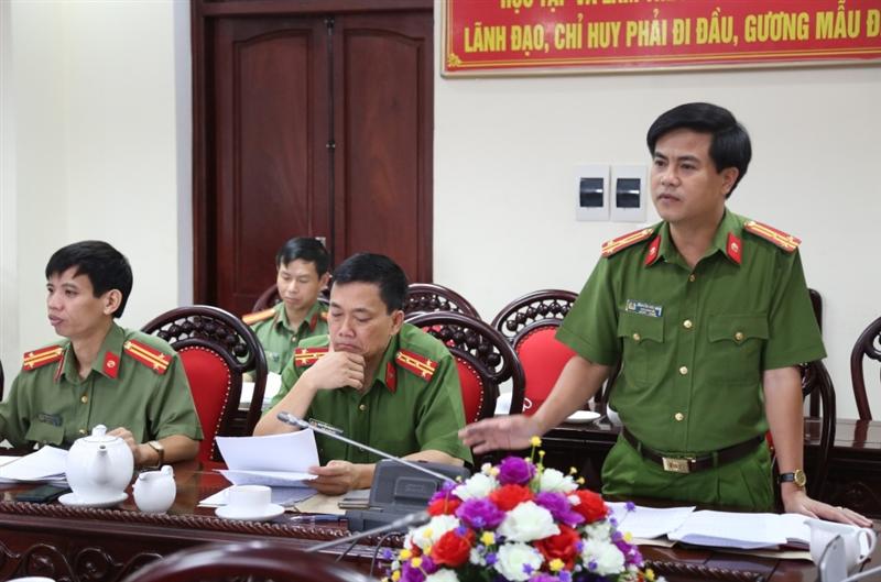 Đồng chí Thượng tá, Tiến sỹ Nguyễn Đức Hải, Phó Giám đốc Công an tỉnh góp ý tại hội thảo.