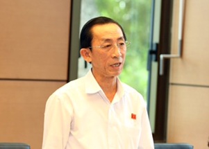 Tiến sĩ Trần Hoàng Ngân (đại biểu Quối hội đoàn Thành phố Hồ Chí Minh) cho rằng Chính phủ đã đạt đa mục tiêu trong điều hành kinh tế năm 2017 - Ảnh: VGP/Nhật Bắc