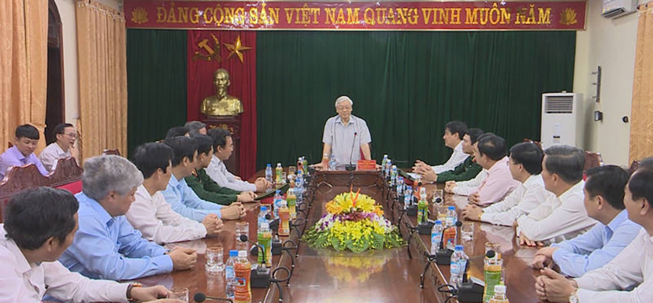 Tổng Bí thư Nguyễn Phú Trọng nói chuyên thân mật với các đồng chí lãnh đạo tỉnh và cán bộ, công chức cơ quan Tỉnh ủy (28/10)- Anh: VPTU