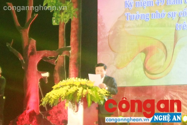 Đồng chí Nguyễn Xuân Đường - Chủ tịch UBND tỉnh khai mạc chương trình