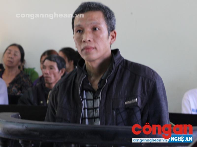 Bị cáo Lê Văn Bình tại phiên tòa