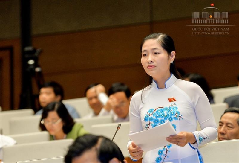 Đại biểu Quốc hội Trương Thị Yến Linh – tỉnh Cà Mau phát biểu ý kiến