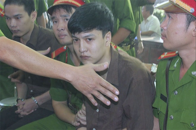 Bị cáo Nguyễn Hải Dương tại phiên tòa sơ thẩm lưu động ngày 17-12-2015, diễn ra ở huyện Chơn Thành, tỉnh Bình Phước.