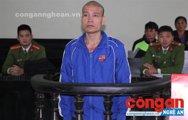 Phạm Văn Toàn tại tòa.