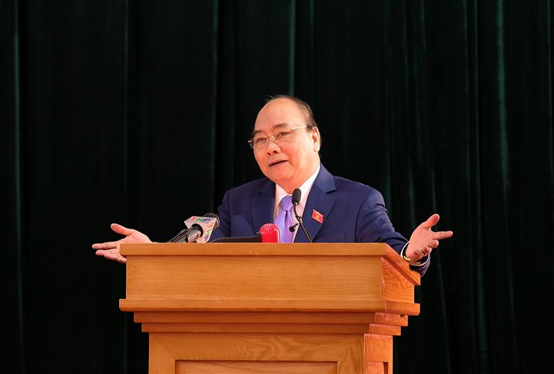 Thủ tướng Nguyễn Xuân Phúc phát biểu tại buổi tiếp xúc cử tri. Ảnh: VGP/Quang Hiếu