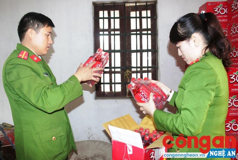 CBCS Công an huyện Đô Lương kiểm tra thực phẩm không rõ nguồn gốc bị tạm giữ