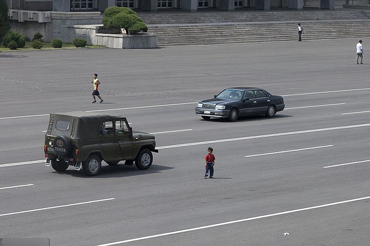 Ở thủ đô Bình Nhưỡng, ô tô ngày càng nhiều hơn.