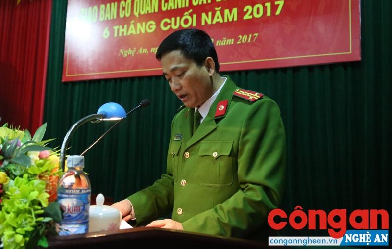 Đồng chí Đại tá Nguyễn Mạnh Hùng - Phó Giám đốc Công an tỉnh phát biểu tại Hội nghị.