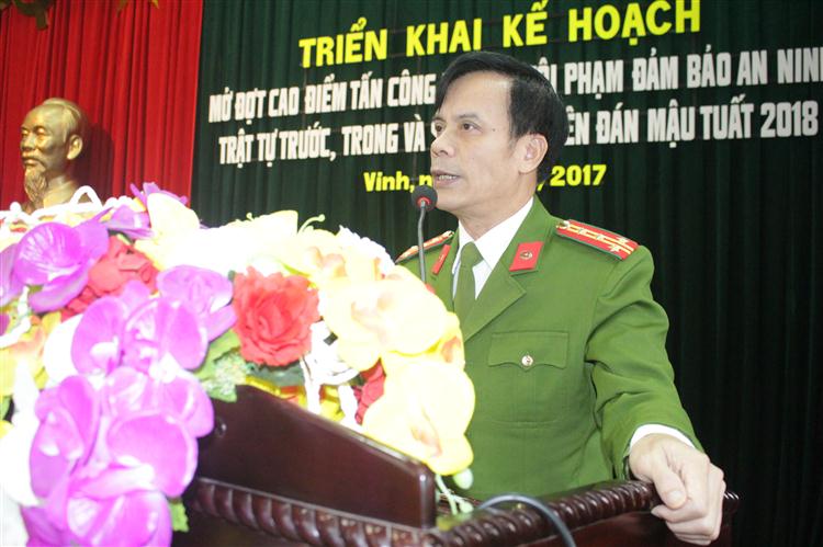 Đại tá Trần Ngọc Tú, Trưởng Công an TP Vinh phát biểu tại buổi lễ
