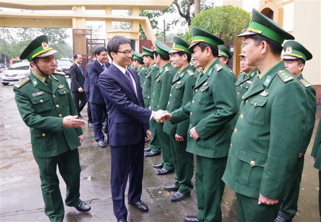 CBCS BĐBP Nghệ An đón Phó thủ tướng Vũ Đức Đam đến thăm đơn vị