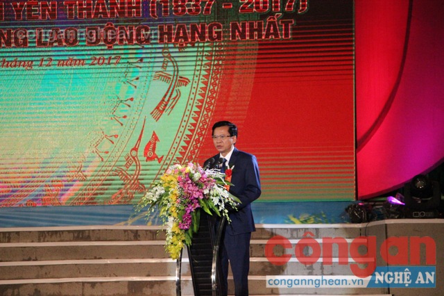 Ông Phan Văn Tuyên - Chủ tịch UBND huyện Yên Thành đọc diễn văn tại buổi lễ