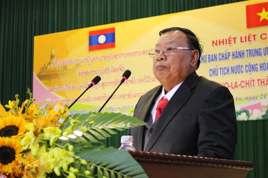 Tổng Bí thư, Chủ tịch nước CHDCND Lào Bounnhang Vorachith phát biểu tại buổi làm việc với Quân khu 4