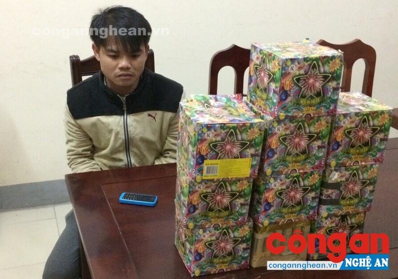 Đối tượng Nguyễn Văn Phú cùng tang vật  bị Công an huyện Diễn Châu bắt giữ