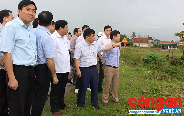 Chủ tịch UBND tỉnh Nguyễn Xuân Đường kiểm tra tiến độ thi công và công tác giải phóng mặt bằng dự án trên địa bàn TP Vinh