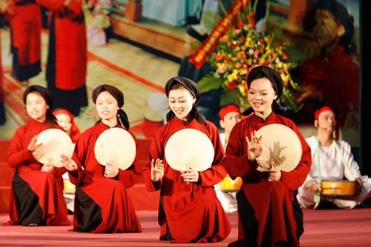 Hát Xoan Phú Thọ, Nghệ thuật Bài Chòi Trung Bộ Việt Nam được UNESCO ghi danh là Di sản văn hóa phi vật thể đại diện của nhân loại đứng đầu bảng xếp hạng 10 sự kiện văn hoá, thể thao, du lịch của năm 2017